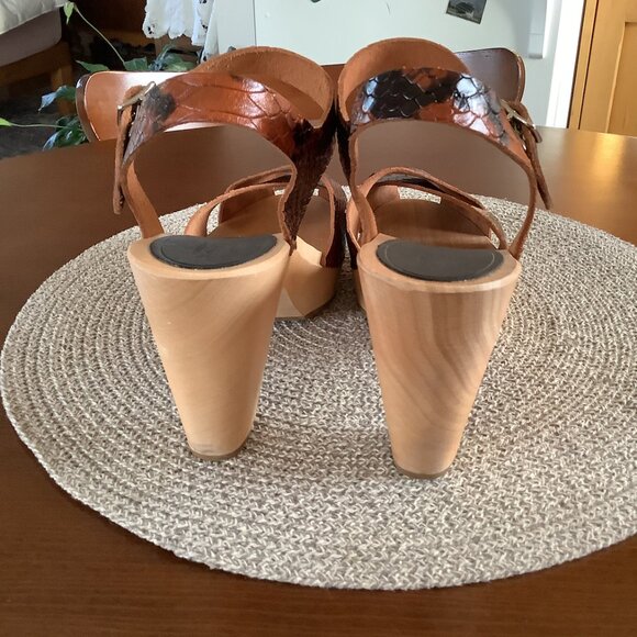 Swedish Hasbeen's, Maguba Clogs, size 39 - Picture 3 of 4